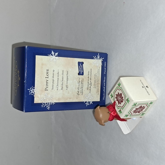 HALLMARK BOXER PUPPY LOVE 2003 Ornament in box - Picture 4 of 4